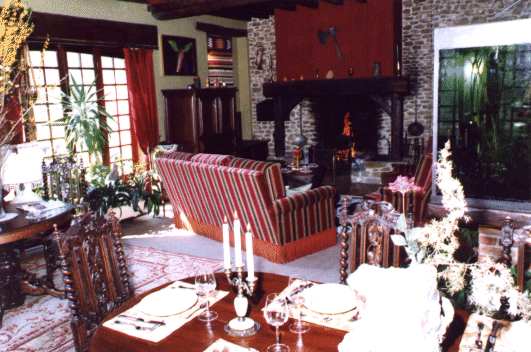 Moulin de Beaupr - Le repas dans le salon
